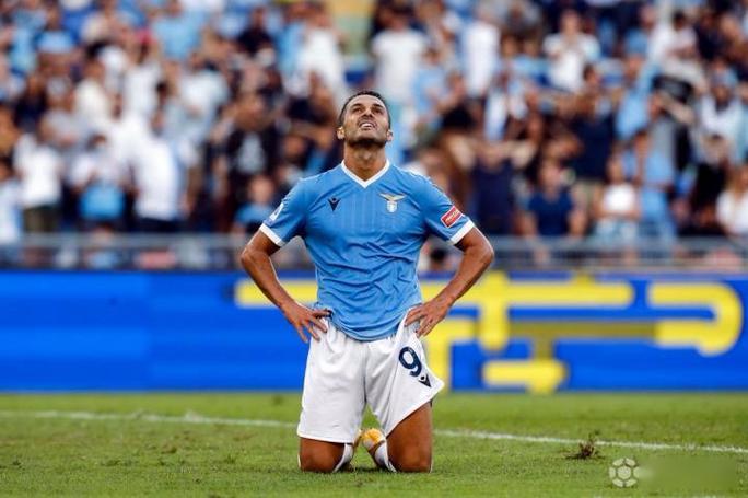 斯基拉：38岁佩德罗赛季结束后决定未来，可能再踢一年也可能退役