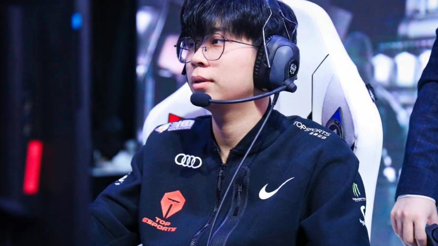 黄神&shanji带不动！huanfeng烬轰爆nagisa宝蓝队赢首局