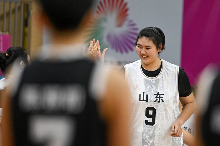 CUBAL女子组18决赛青海师大36分大胜内蒙科大郭昱辰22+5