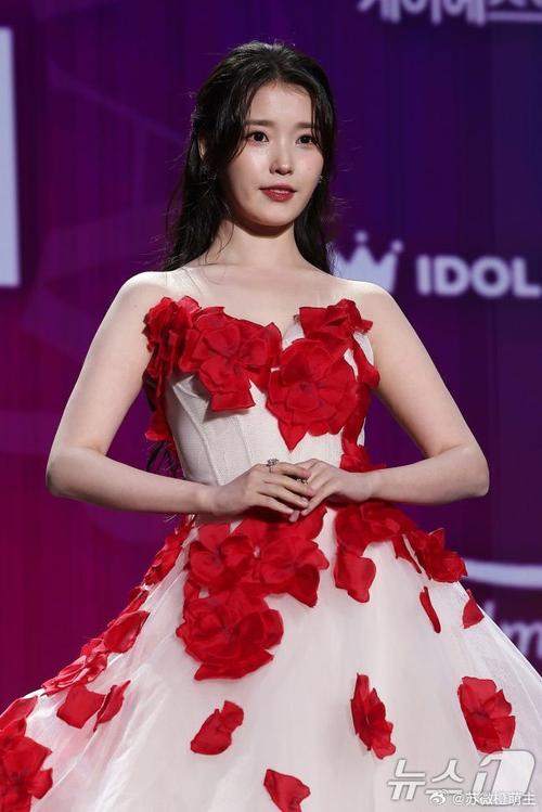 韩国文体观光部：最具影响力的韩流明星，Faker与女艺人IU并列第五