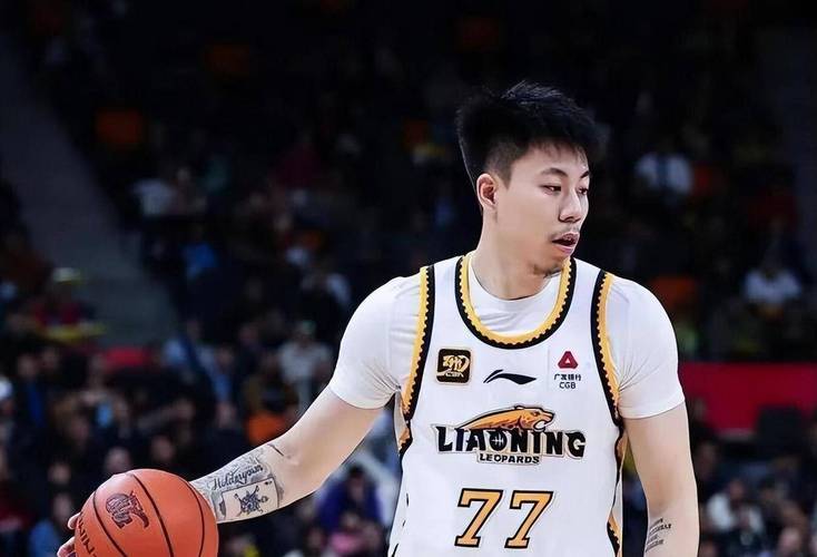 打得还可以！张镇麟13中5拿下15分5板2助3断关键扣篮助队取胜