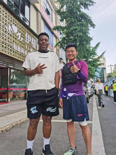 网红张文：我从小学到初三都在踢球，想代表蒲江县踢“蓉超”