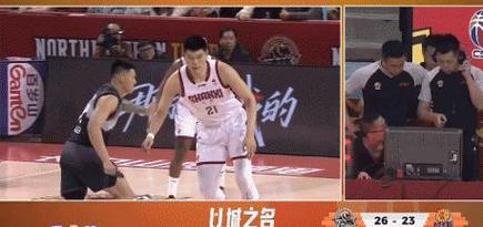 阿日没硬起来！曾繁日出战14分钟5中1仅拿2分&还有3犯规