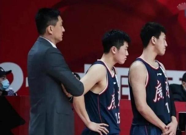 媒体人解读陈家政与张皓嘉的表现和比赛细节与他们的内心渴望之间的差异_CBA直播