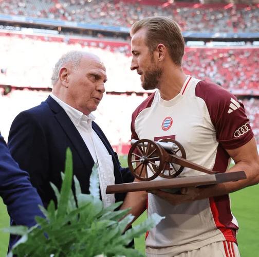 1亿签30岁凯恩！赫内斯：伊萨克如果值1.5亿，那凯恩值2.5亿欧