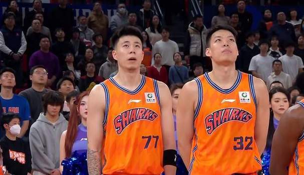 上海逆转山西豪取13连胜！张镇麟15+5&关键暴扣李弘权16分