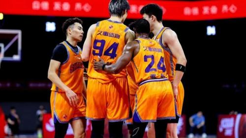 进攻堪忧！媒体人：新疆近5场3场得分不足80分今天4外援合砍20分