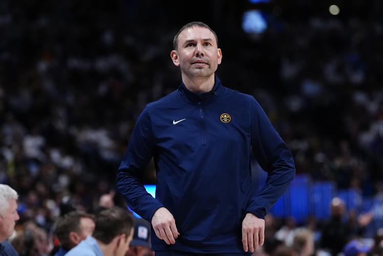 阿德尔曼：下半场只丢40分是荒谬的伟大希望这能延续到季后赛