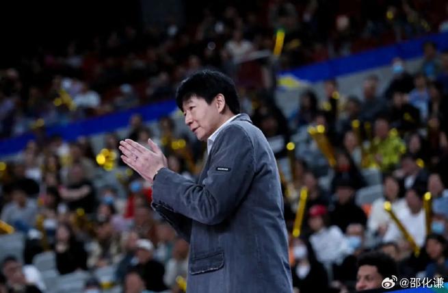 邱彪：失误过多我很不满意，年轻人的表现让我们增强了信心